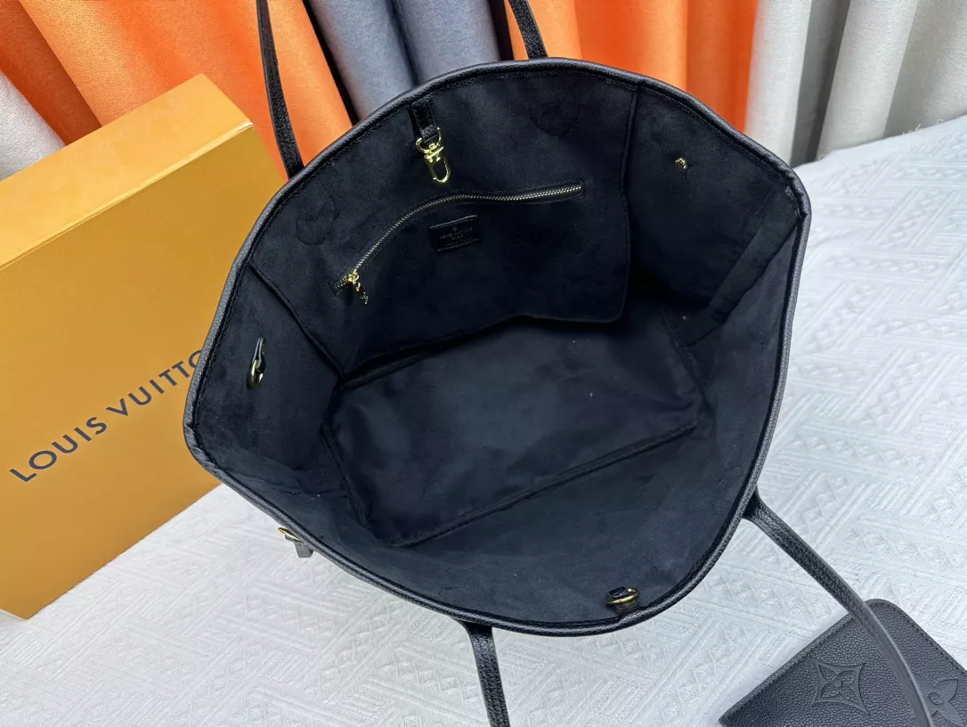 Louis Vuitton AAA Quality Shoulder Bags For Women Efficient 1728