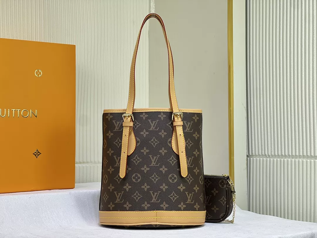 Louis Vuitton AAA Quality Shoulder Bags For Women Efficient 5303