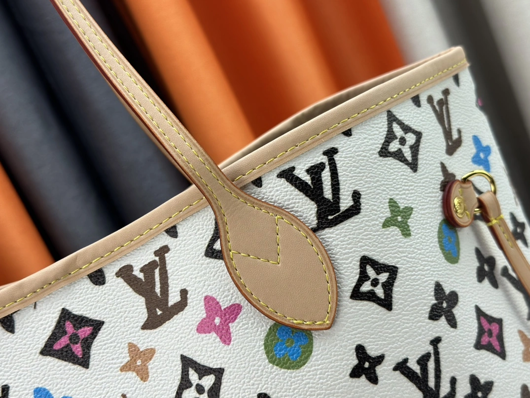 Louis Vuitton AAA Quality Shoulder Bags For Women Efficient 8658