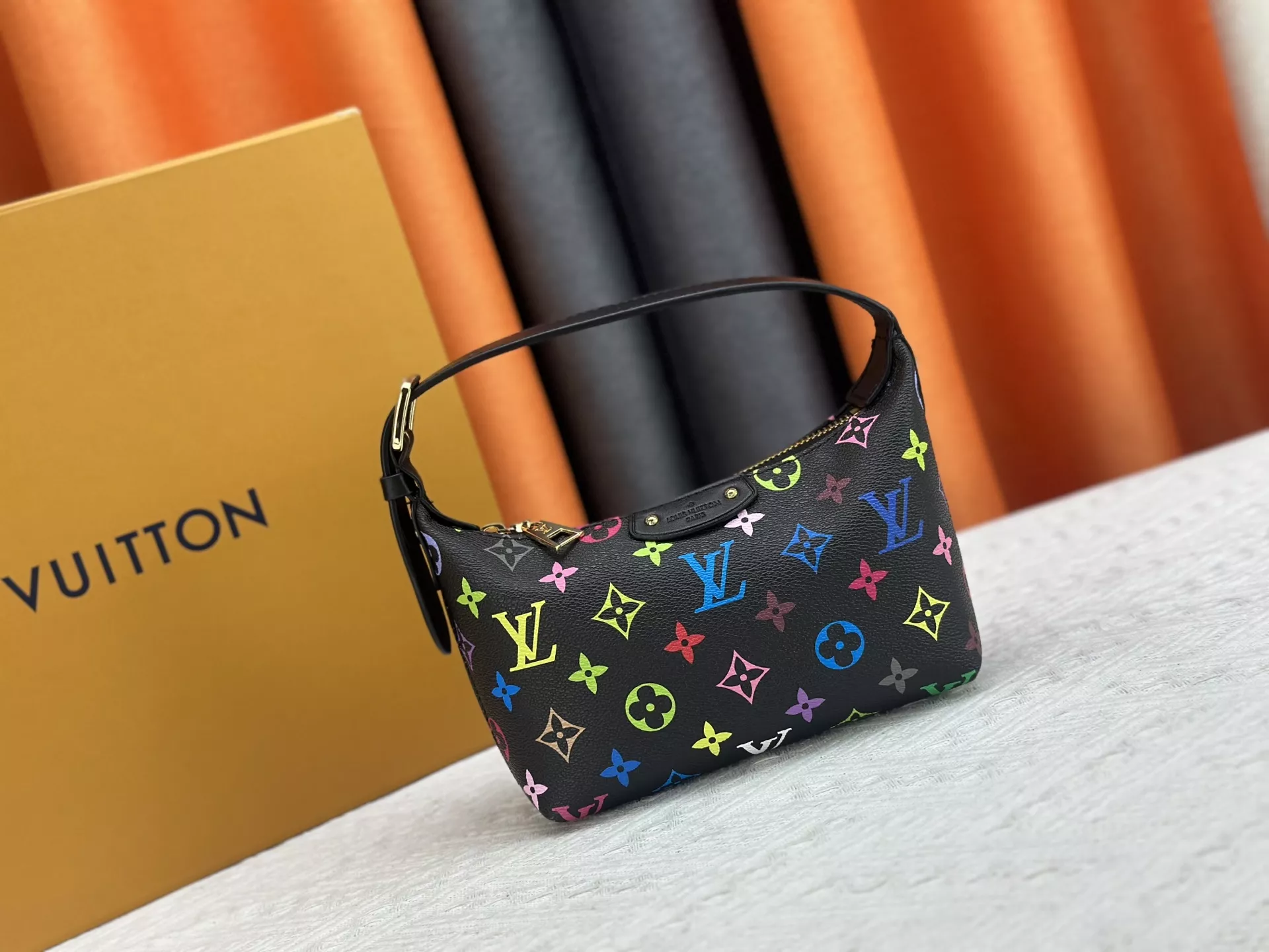 Louis Vuitton AAA Quality Shoulder Bags For Women EyeCatching 2143