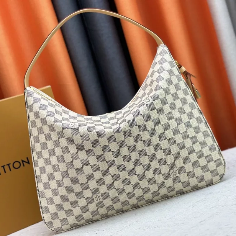 Louis Vuitton AAA Quality Shoulder Bags For Women EyeCatching 8639
