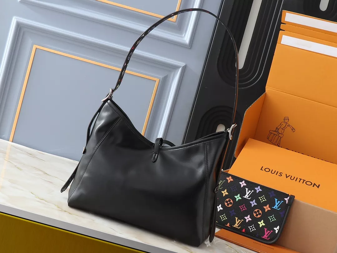 Louis Vuitton AAA Quality Shoulder Bags For Women Flexible 4684