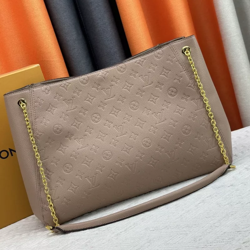 Louis Vuitton AAA Quality Shoulder Bags For Women Flexible 6479