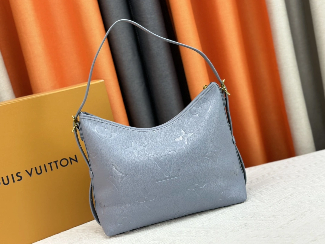Louis Vuitton AAA Quality Shoulder Bags For Women GoAnywhere 1213