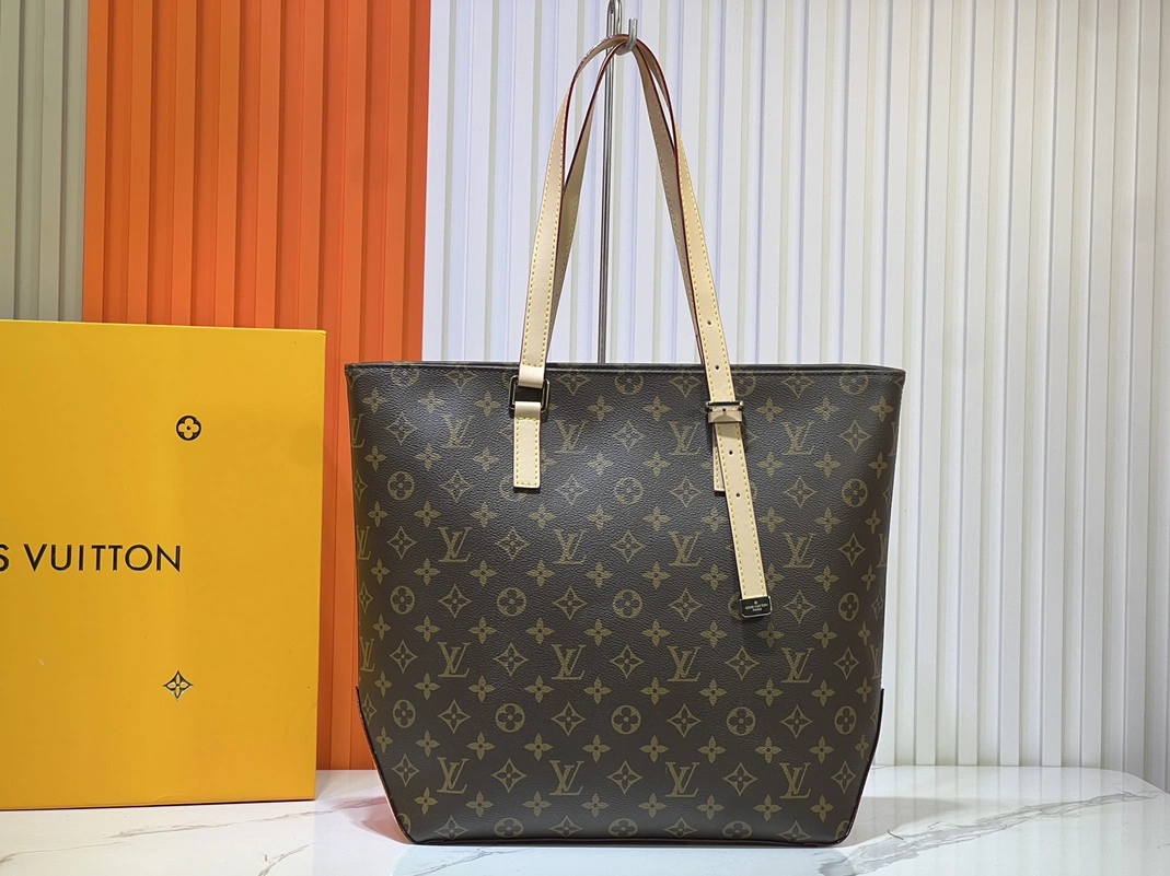 Louis Vuitton AAA Quality Shoulder Bags For Women GoodFit 3396