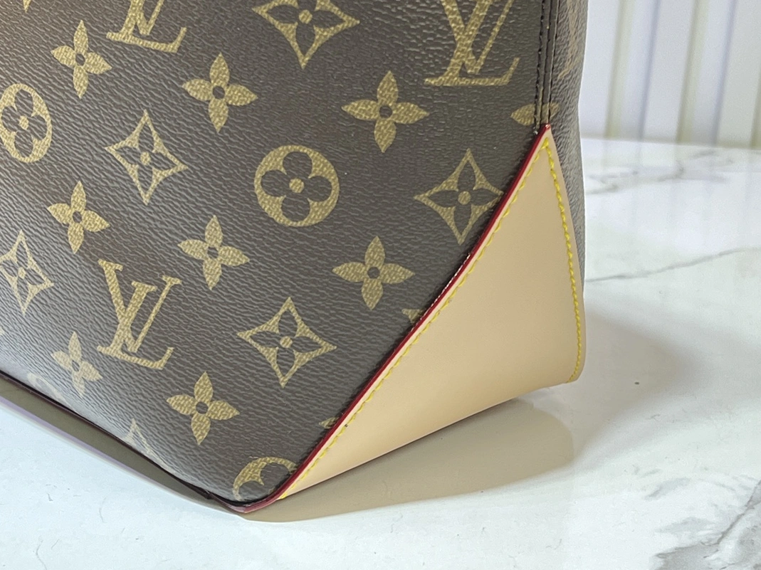 Louis Vuitton AAA Quality Shoulder Bags For Women GoodFit 3396