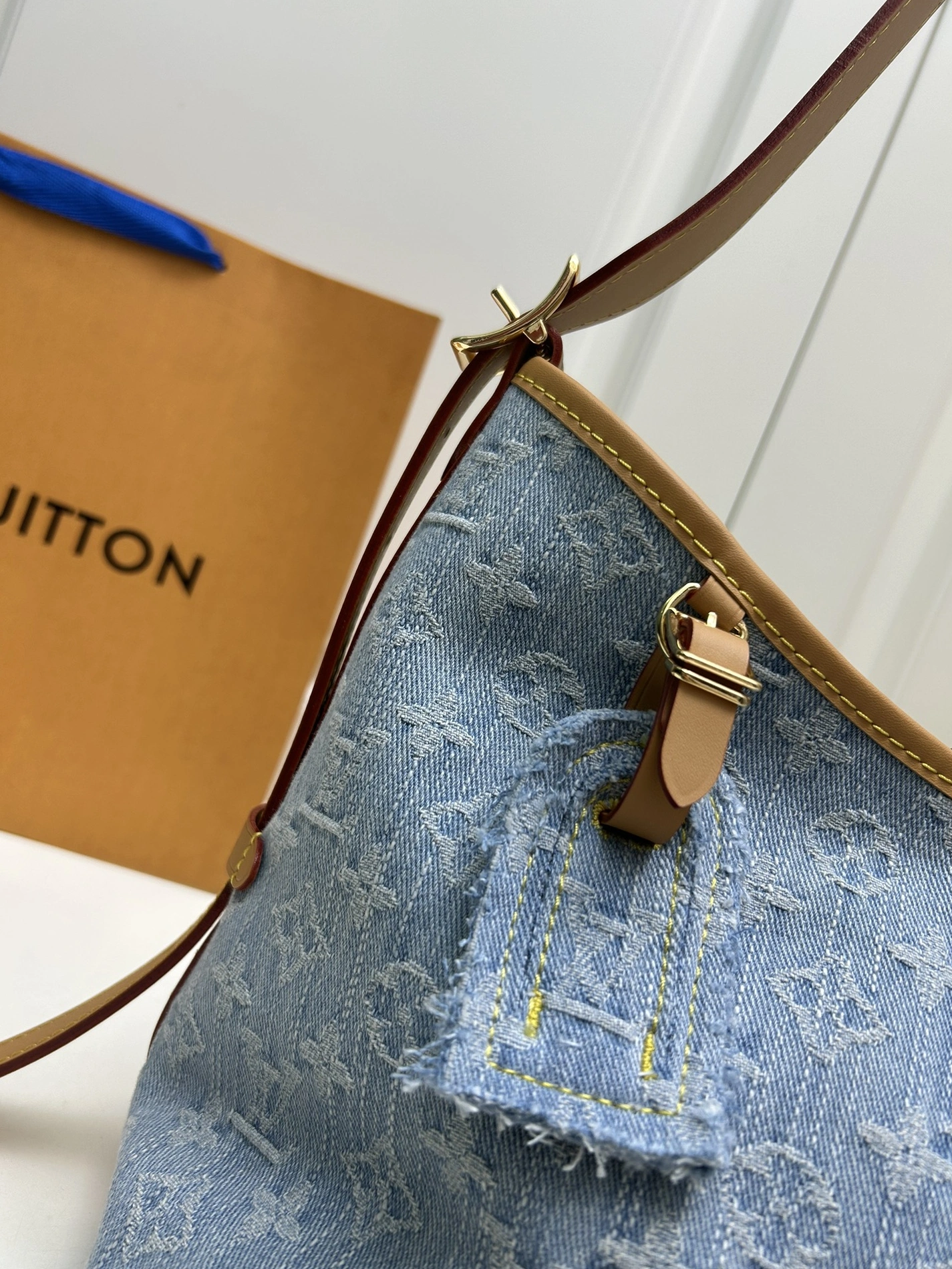 Louis Vuitton AAA Quality Shoulder Bags For Women GoodFit 6456