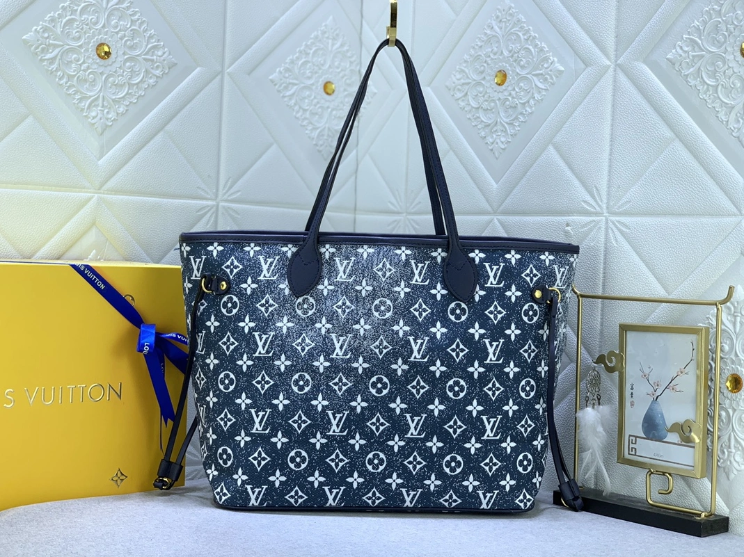 Louis Vuitton AAA Quality Shoulder Bags For Women GoodFit 7419