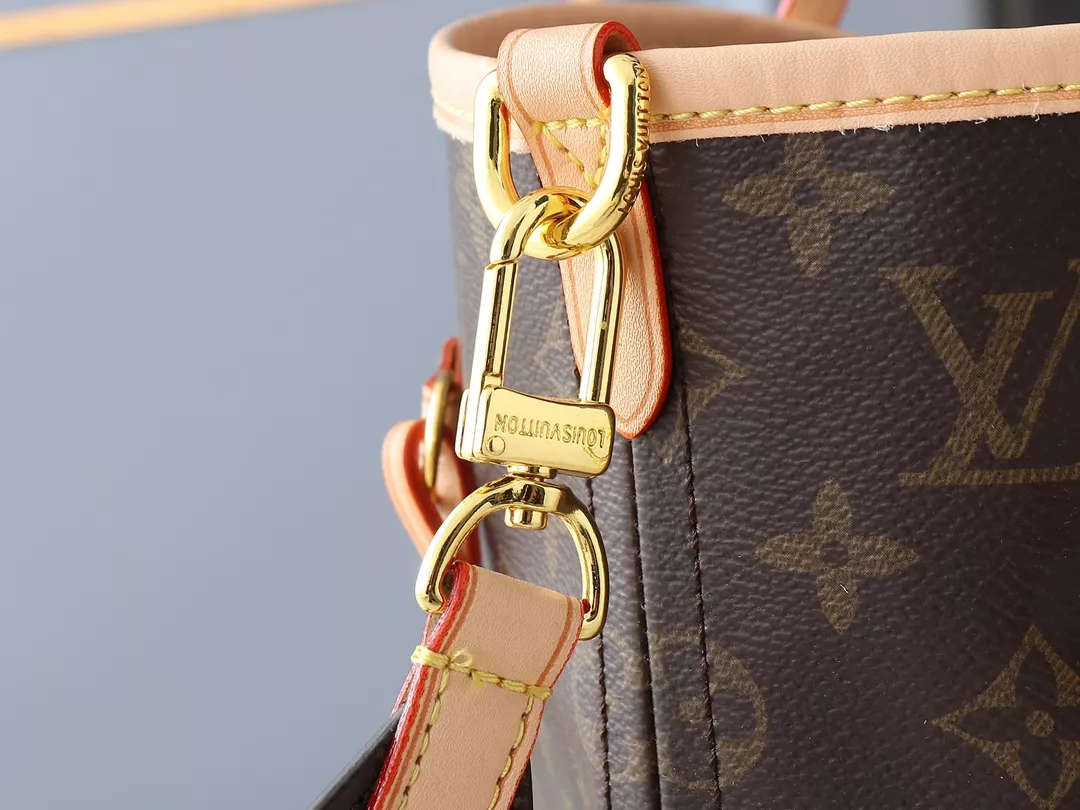 Louis Vuitton AAA Quality Shoulder Bags For Women HighQuality 5938