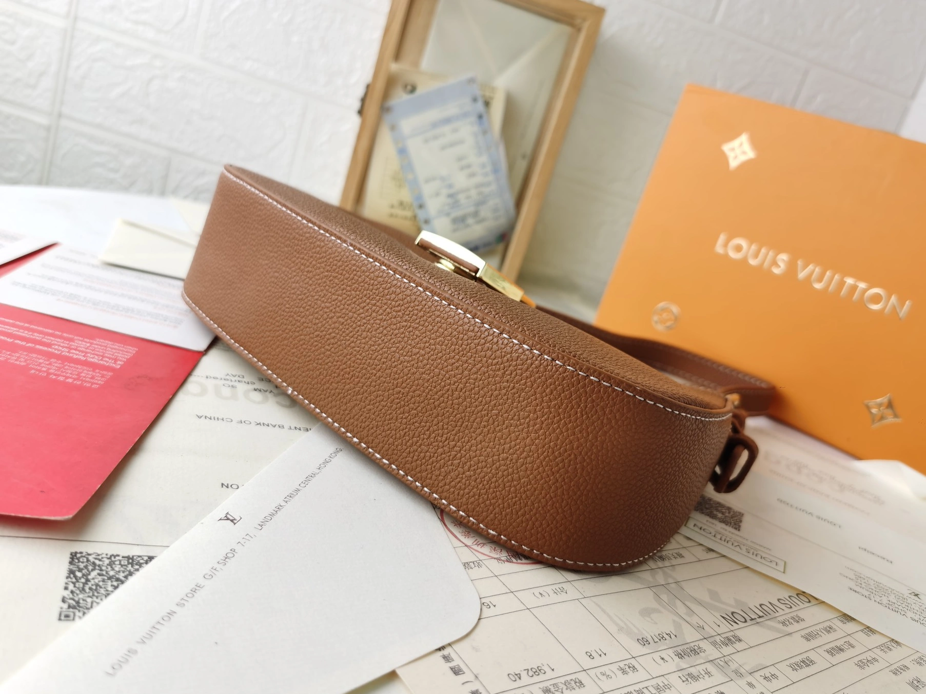 Louis Vuitton AAA Quality Shoulder Bags For Women Lightweight 4757