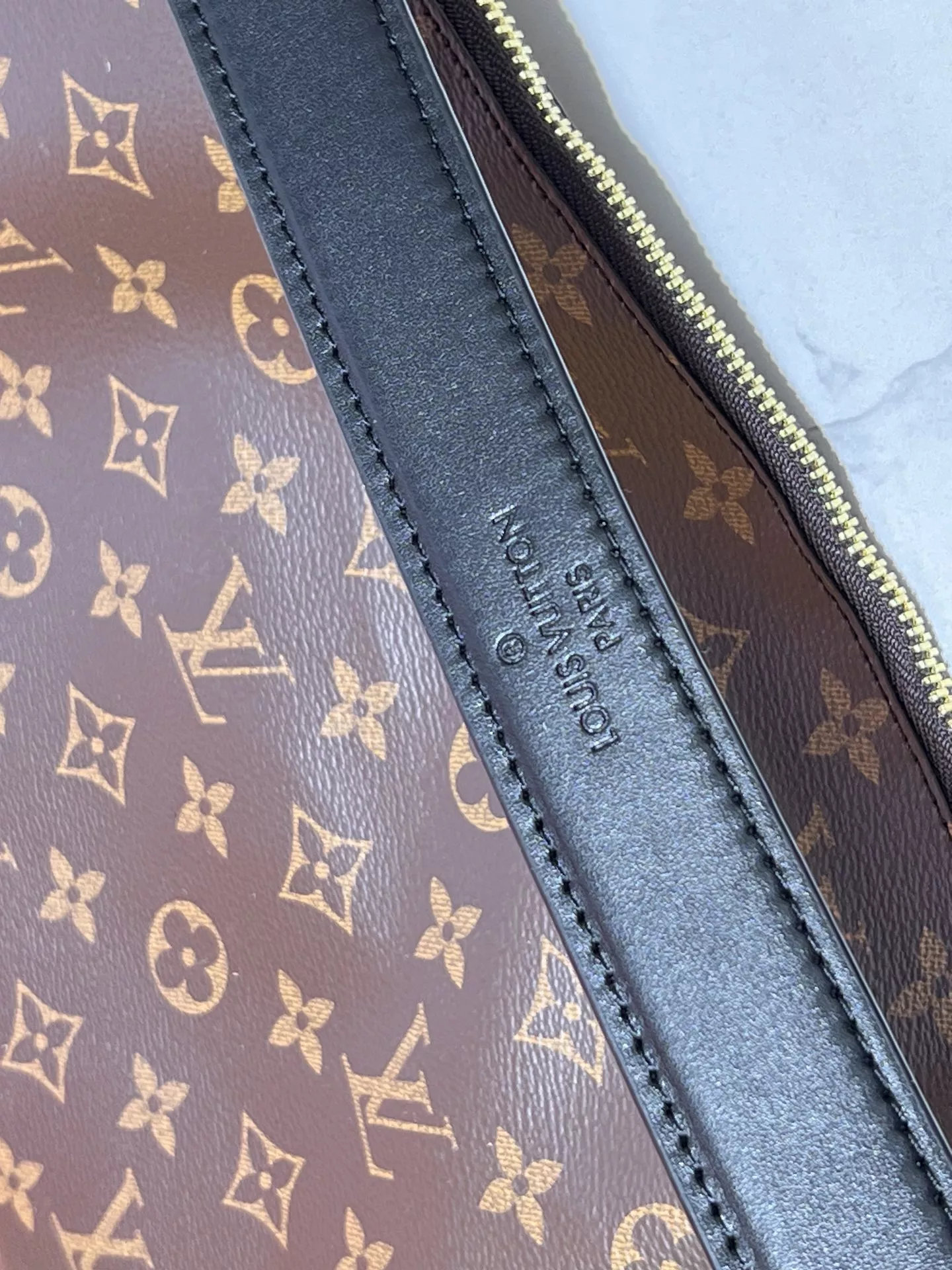 Louis Vuitton AAA Quality Shoulder Bags For Women Minimalist 2313