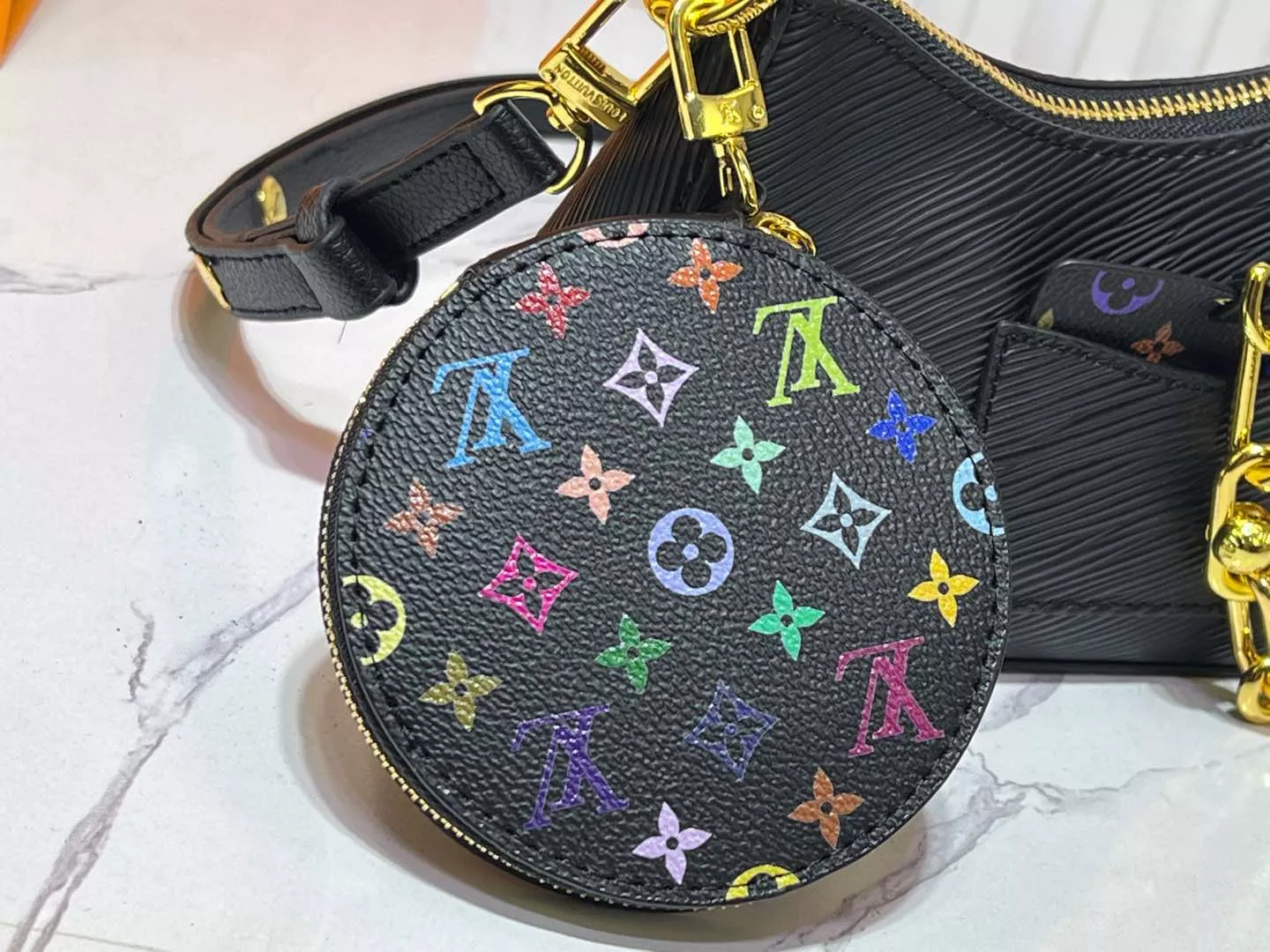 Louis Vuitton AAA Quality Shoulder Bags For Women NewStyle 9827