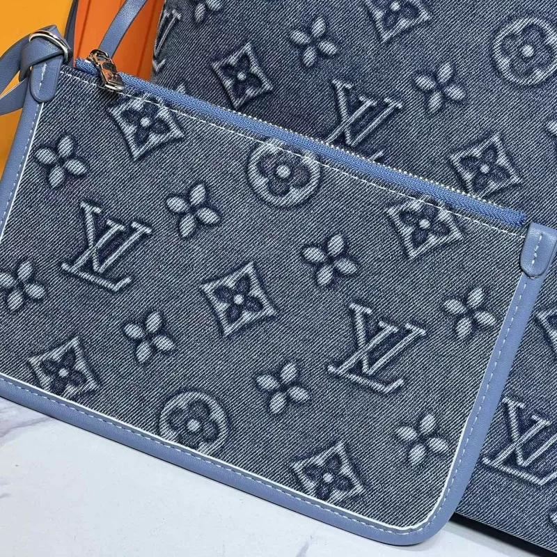 Louis Vuitton AAA Quality Shoulder Bags For Women Practical 3024