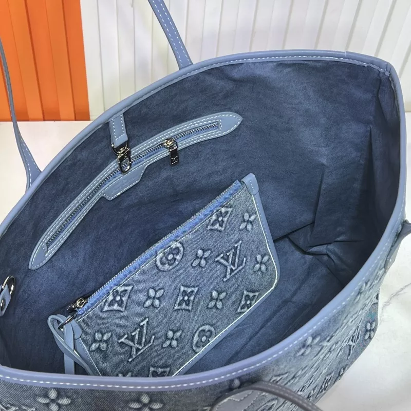 Louis Vuitton AAA Quality Shoulder Bags For Women Practical 3024