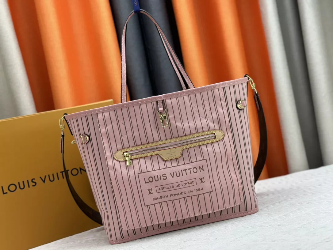 Louis Vuitton AAA Quality Shoulder Bags For Women Reliable 4136
