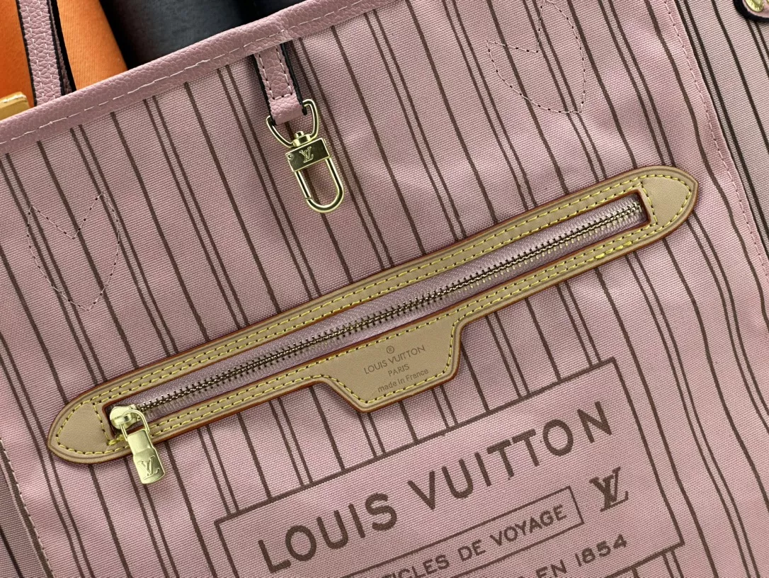 Louis Vuitton AAA Quality Shoulder Bags For Women Reliable 4136