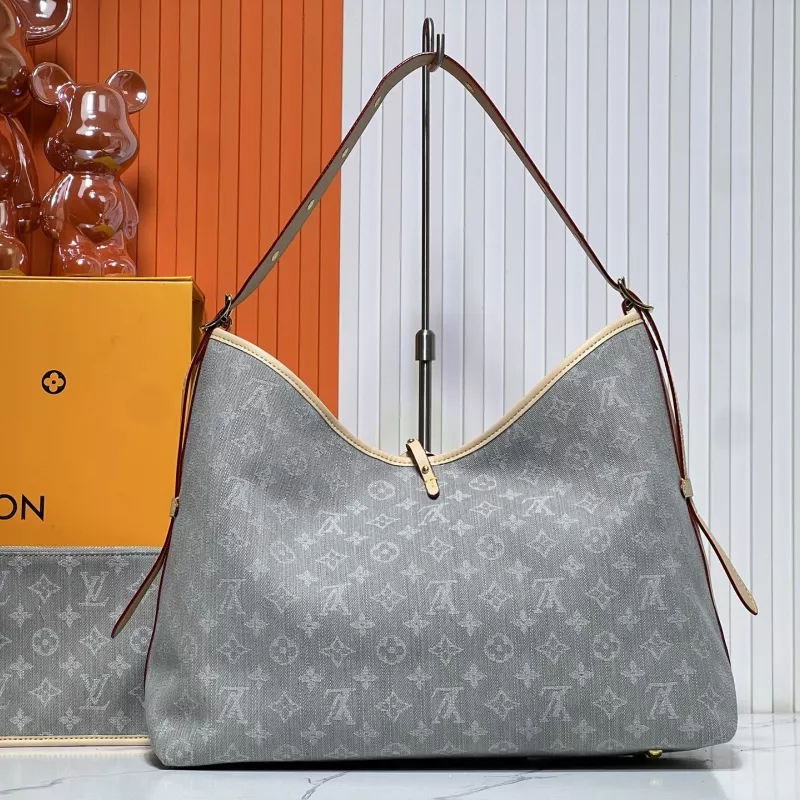 Louis Vuitton AAA Quality Shoulder Bags For Women Reliable 8386