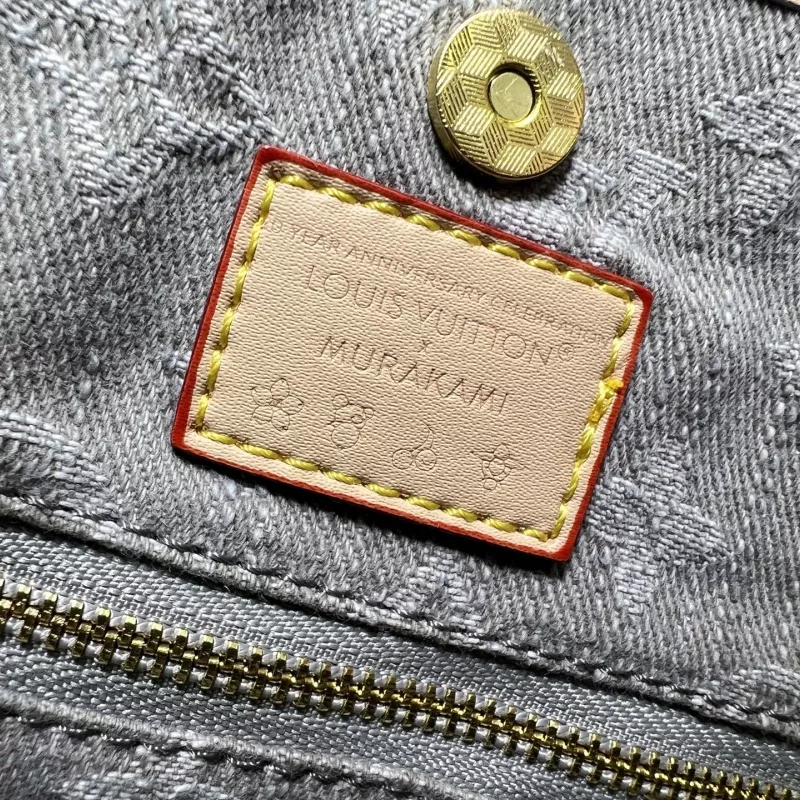 Louis Vuitton AAA Quality Shoulder Bags For Women Reliable 8386