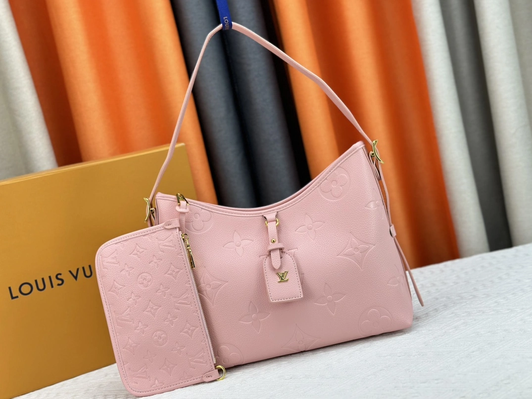 Louis Vuitton AAA Quality Shoulder Bags For Women Sleek 1724