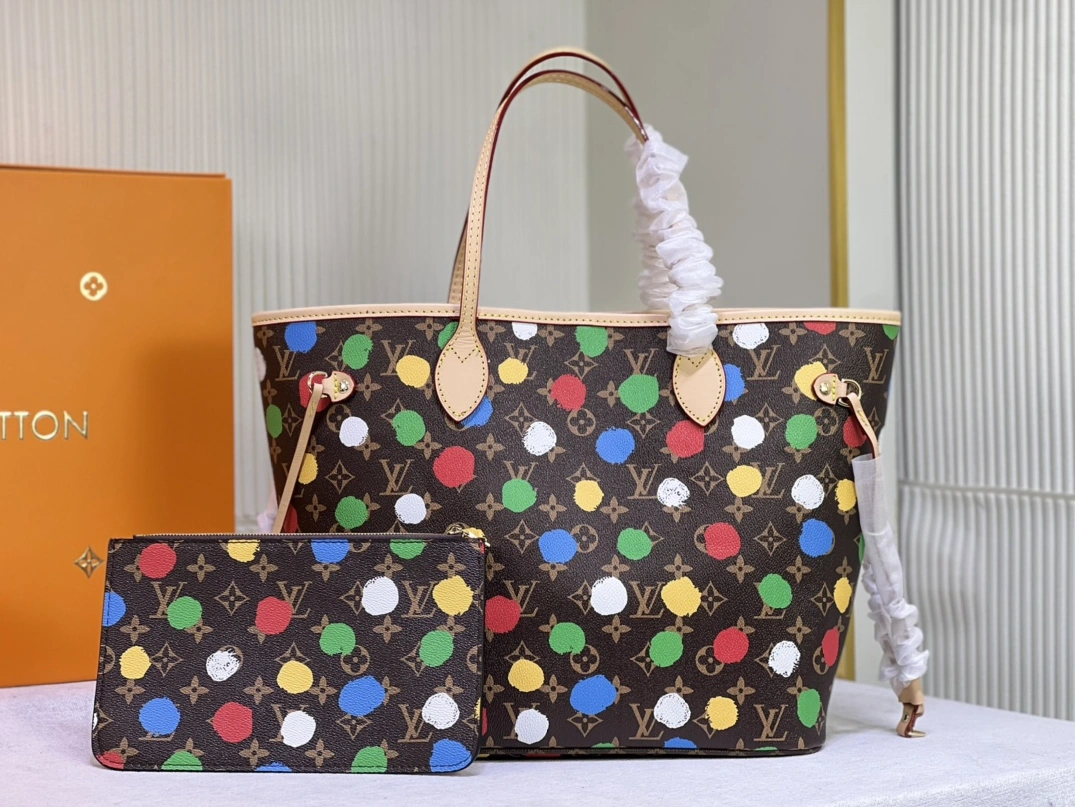 Louis Vuitton AAA Quality Shoulder Bags For Women Soft 5009