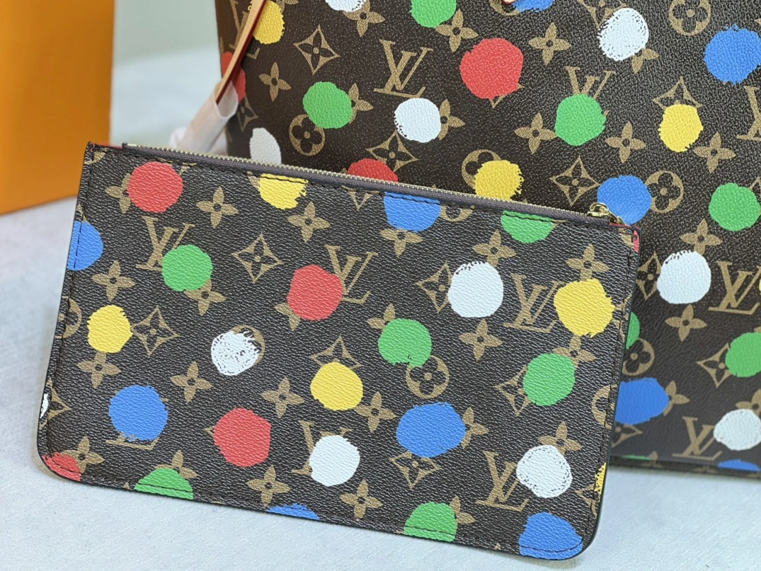 Louis Vuitton AAA Quality Shoulder Bags For Women Soft 5009