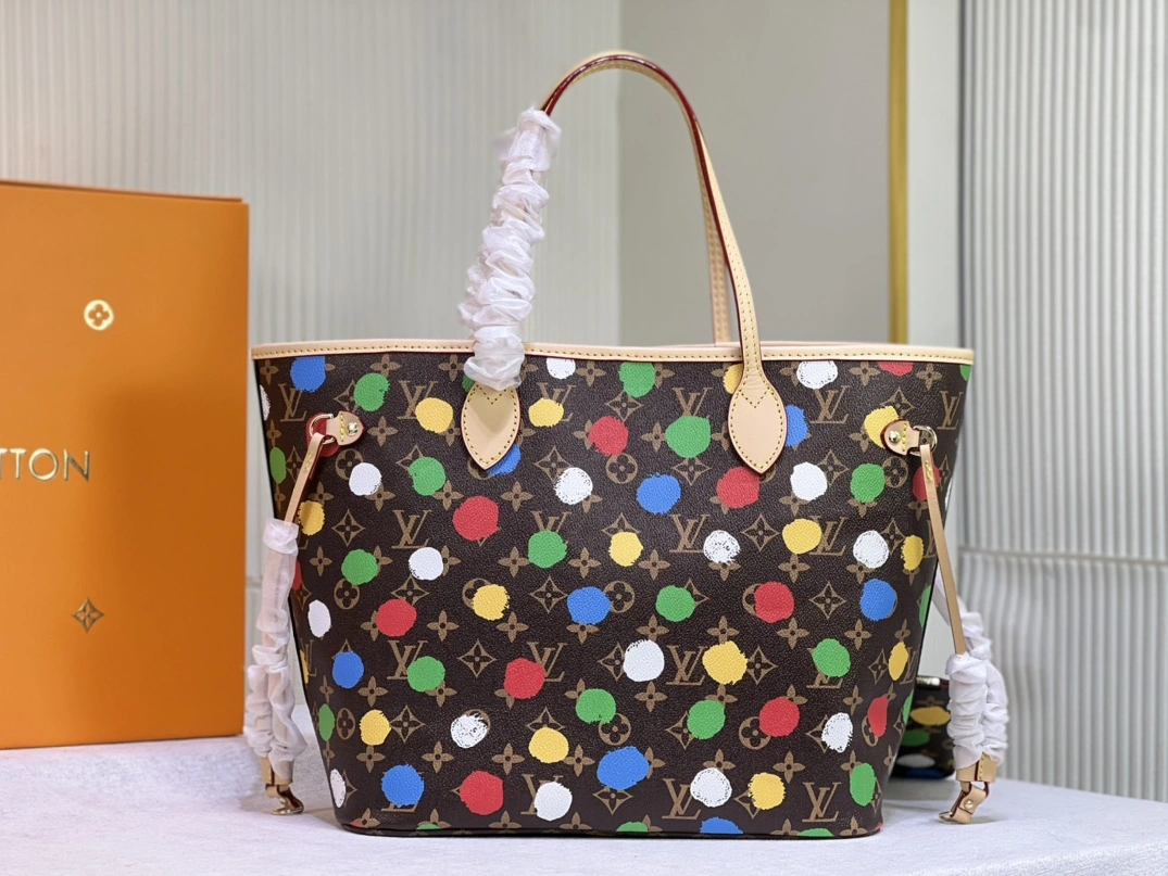 Louis Vuitton AAA Quality Shoulder Bags For Women Soft 5009