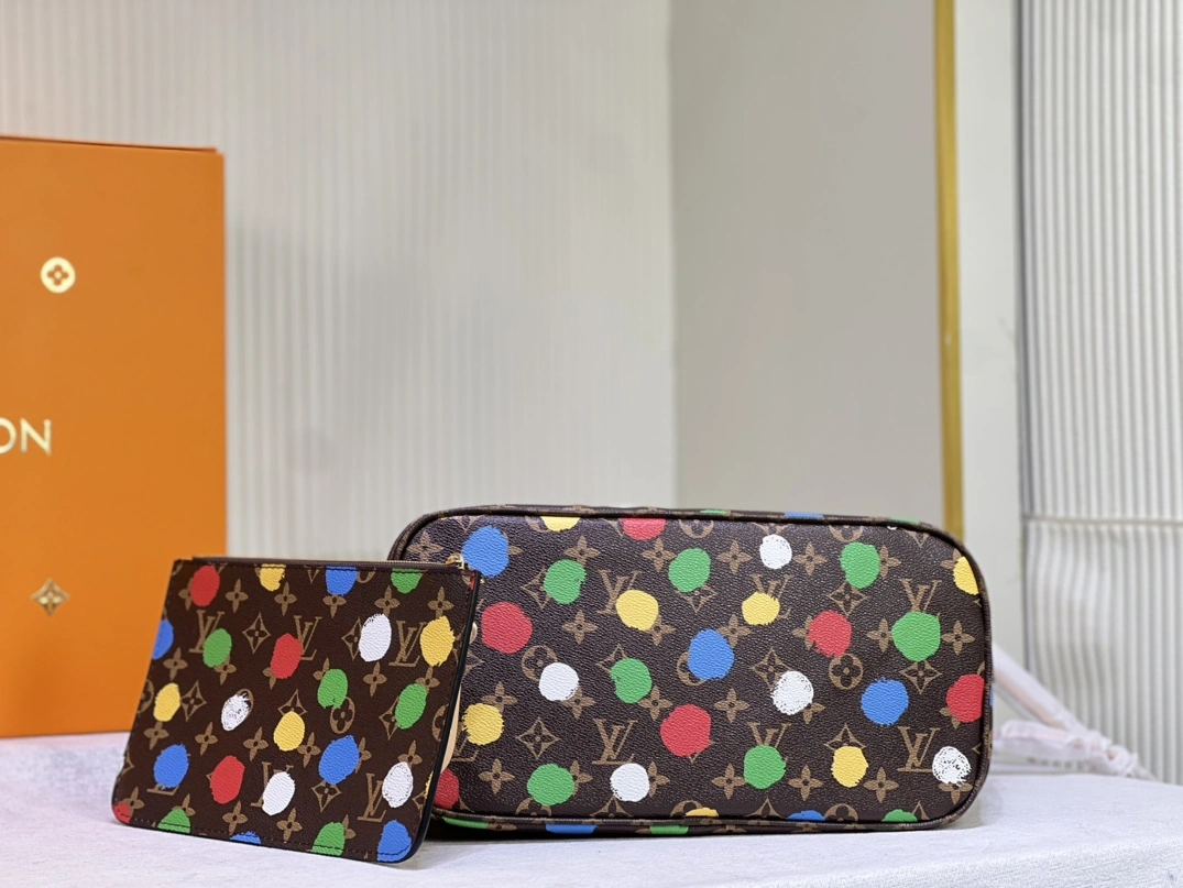 Louis Vuitton AAA Quality Shoulder Bags For Women Soft 5009