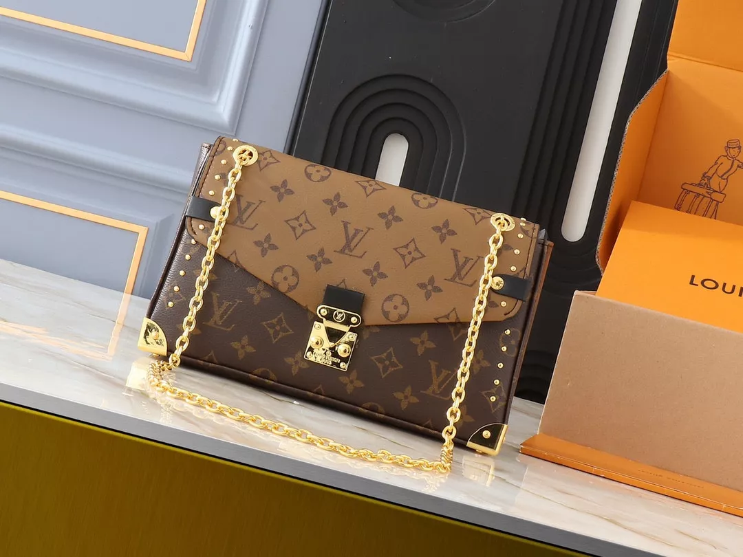 Louis Vuitton AAA Quality Shoulder Bags For Women Sophisticated 3516