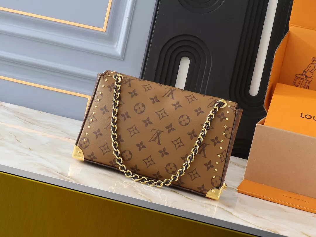 Louis Vuitton AAA Quality Shoulder Bags For Women Sophisticated 3516