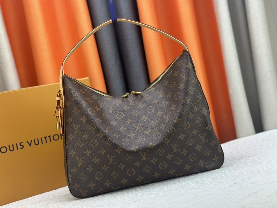 Louis Vuitton AAA Quality Shoulder Bags For Women SportInspired 2363