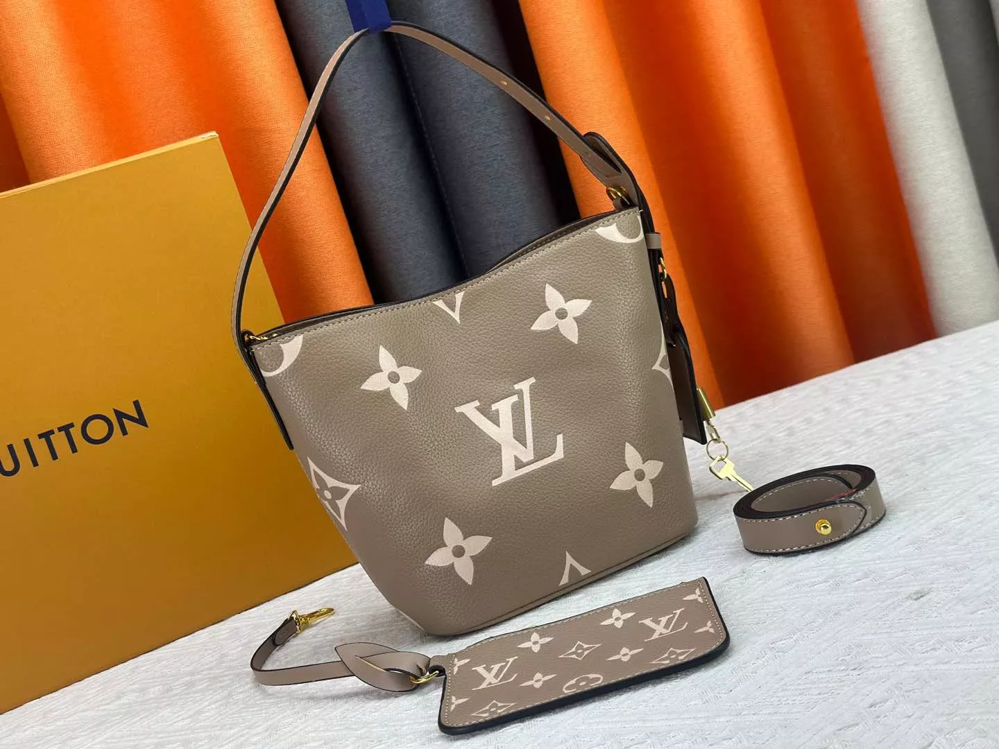 Louis Vuitton AAA Quality Shoulder Bags For Women Timeless 4515