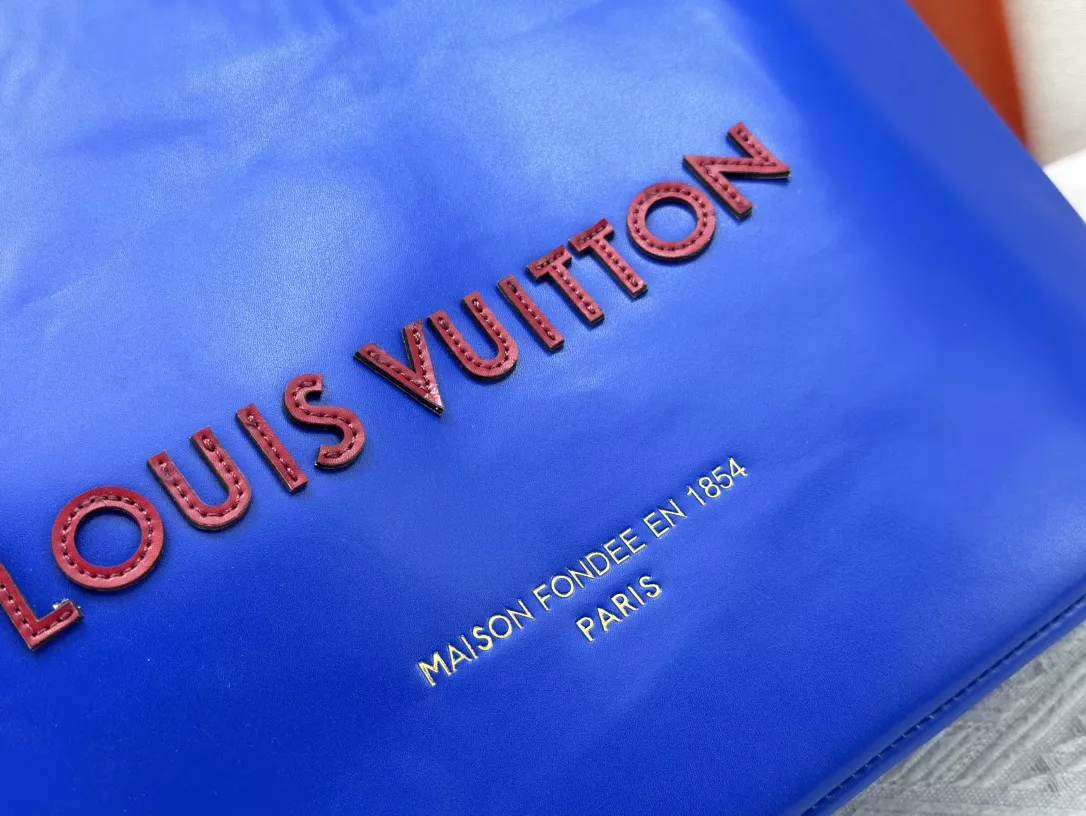 Louis Vuitton AAA Quality Shoulder Bags For Women Timeless 787