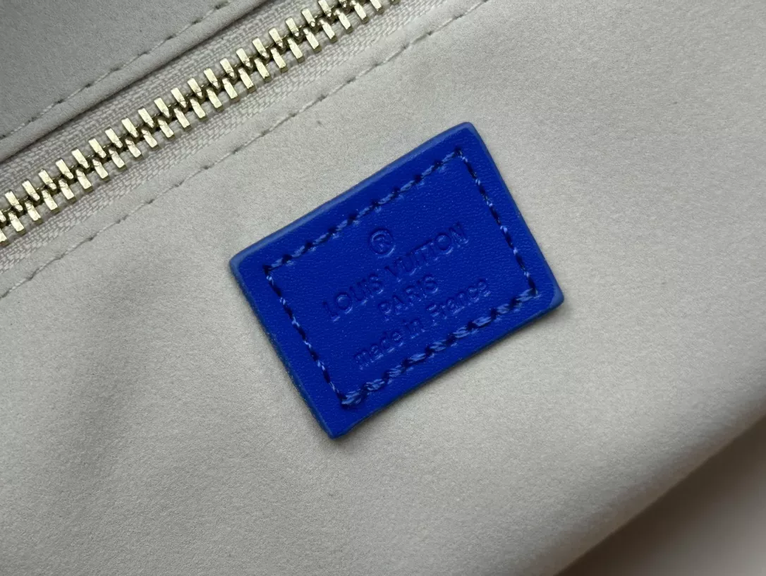 Louis Vuitton AAA Quality Shoulder Bags For Women Timeless 787