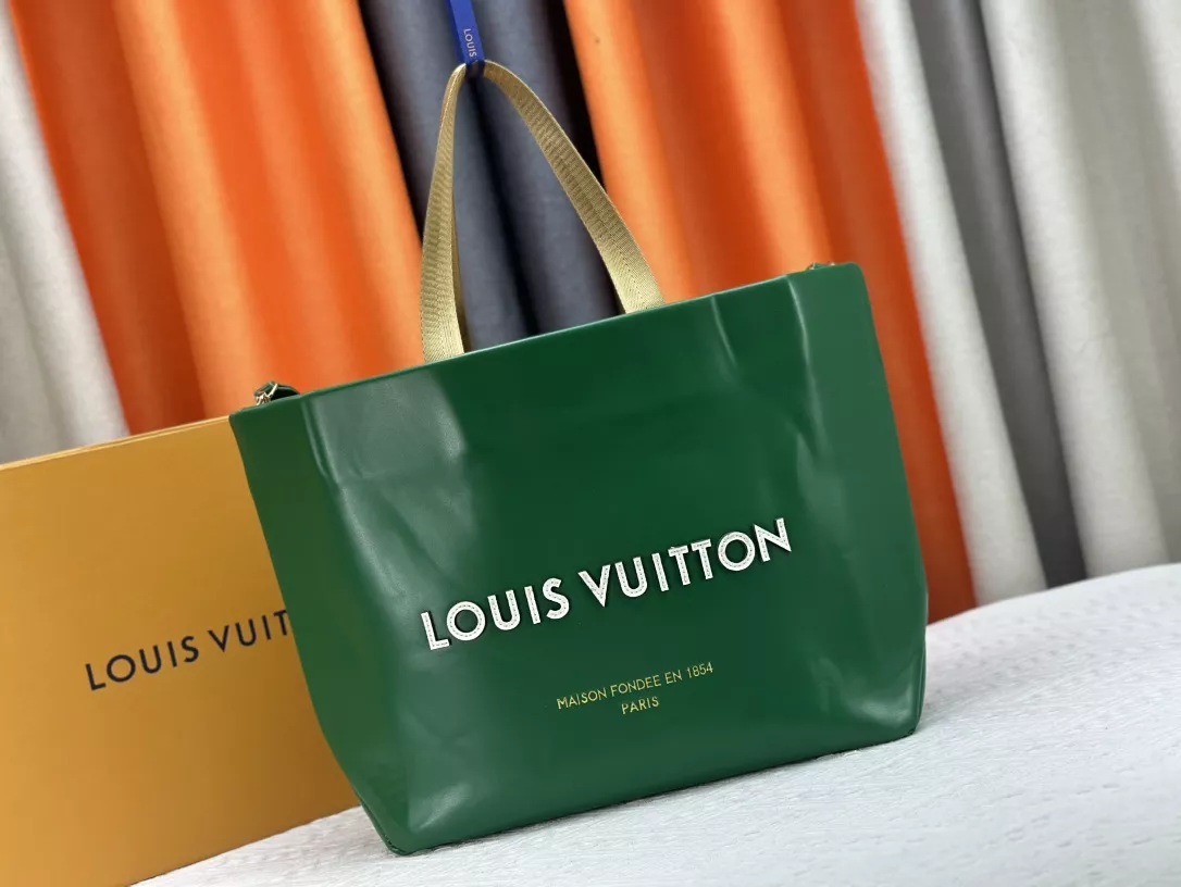 Louis Vuitton AAA Quality Shoulder Bags For Women Timeless 9750