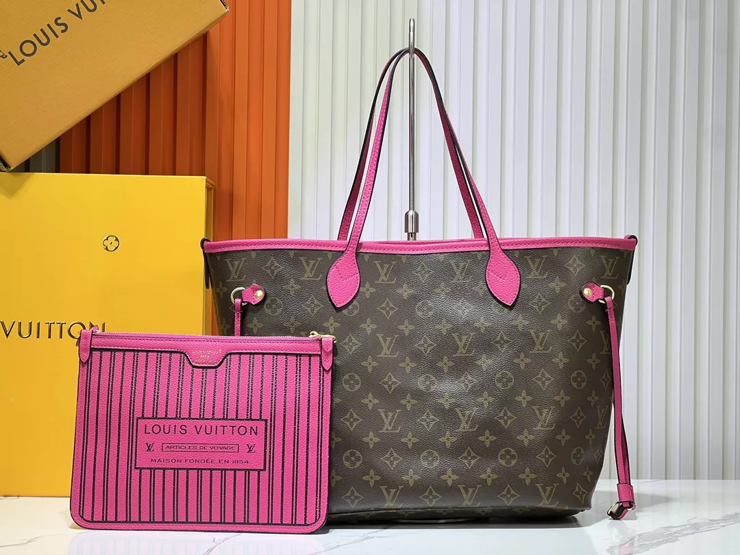 Louis Vuitton AAA Quality Shoulder Bags For Women Trendy 746
