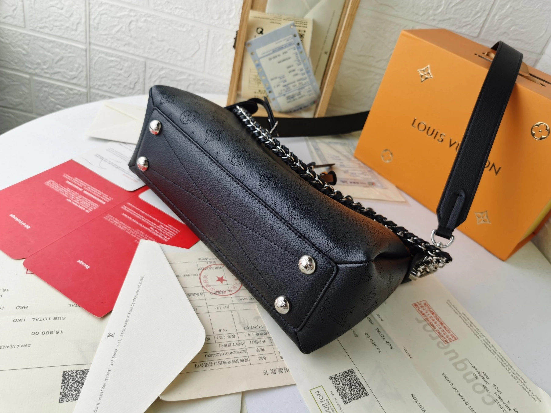 Louis Vuitton AAA Quality Shoulder Bags For Women UrbanStyle 2526