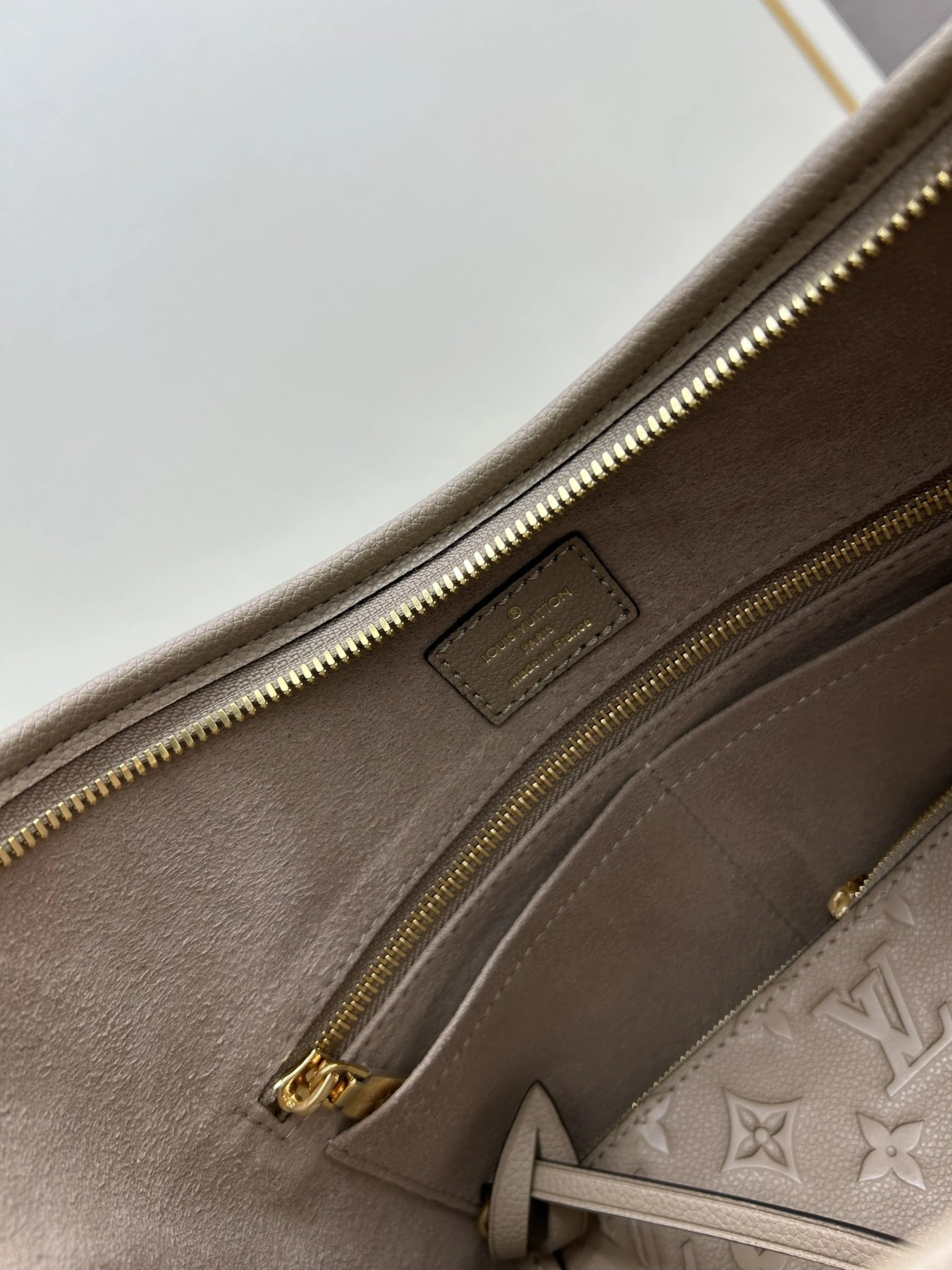 Louis Vuitton AAA Quality Shoulder Bags For Women UrbanStyle 8449
