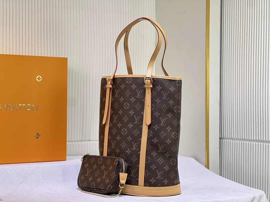 Louis Vuitton AAA Quality Shoulder Bags For Women WellDesigned 4200