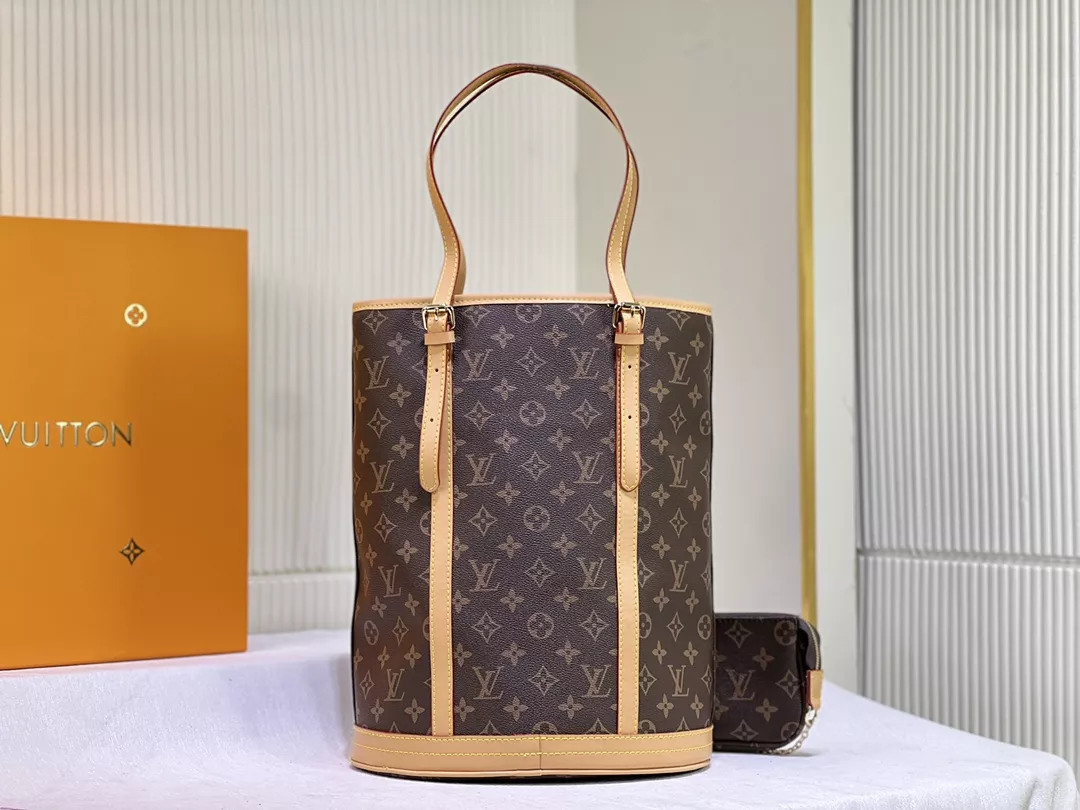 Louis Vuitton AAA Quality Shoulder Bags For Women WellDesigned 4200