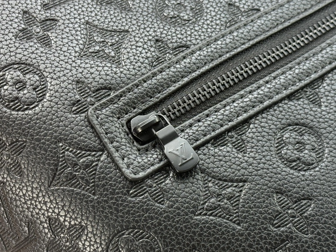 Louis Vuitton AAA Quality Shoulder Bags For Women WellDesigned 5860