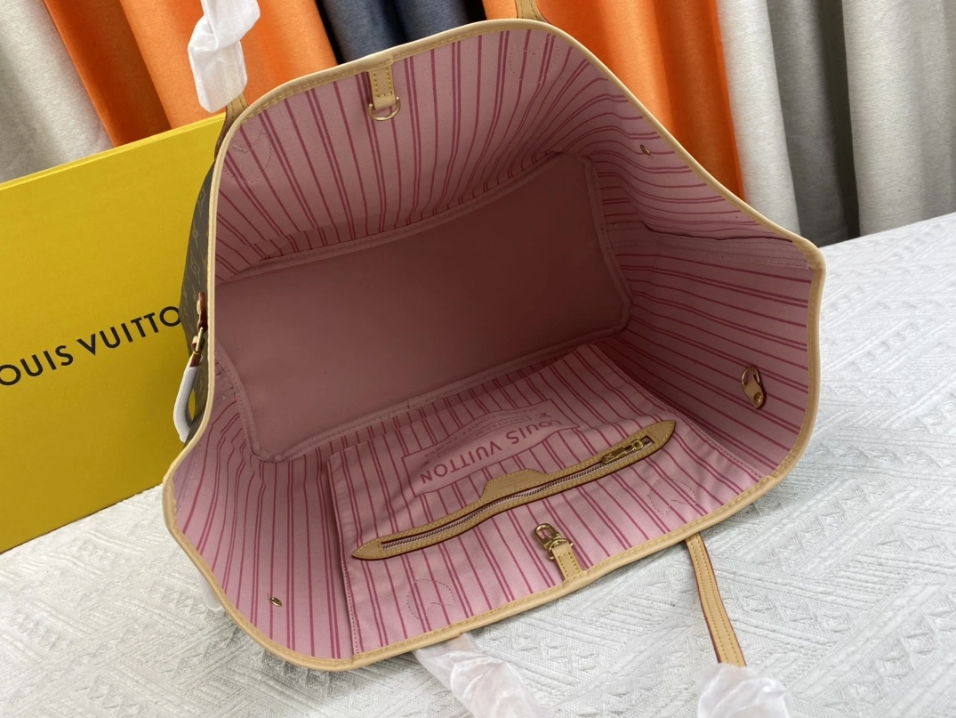 Louis Vuitton AAA Quality Shoulder Bags In Pink For Women Elegant 7477