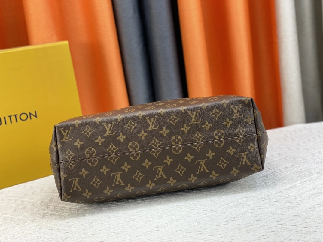 Louis Vuitton AAA Quality Shoulder Bags In Red For Women NewStyle 5878