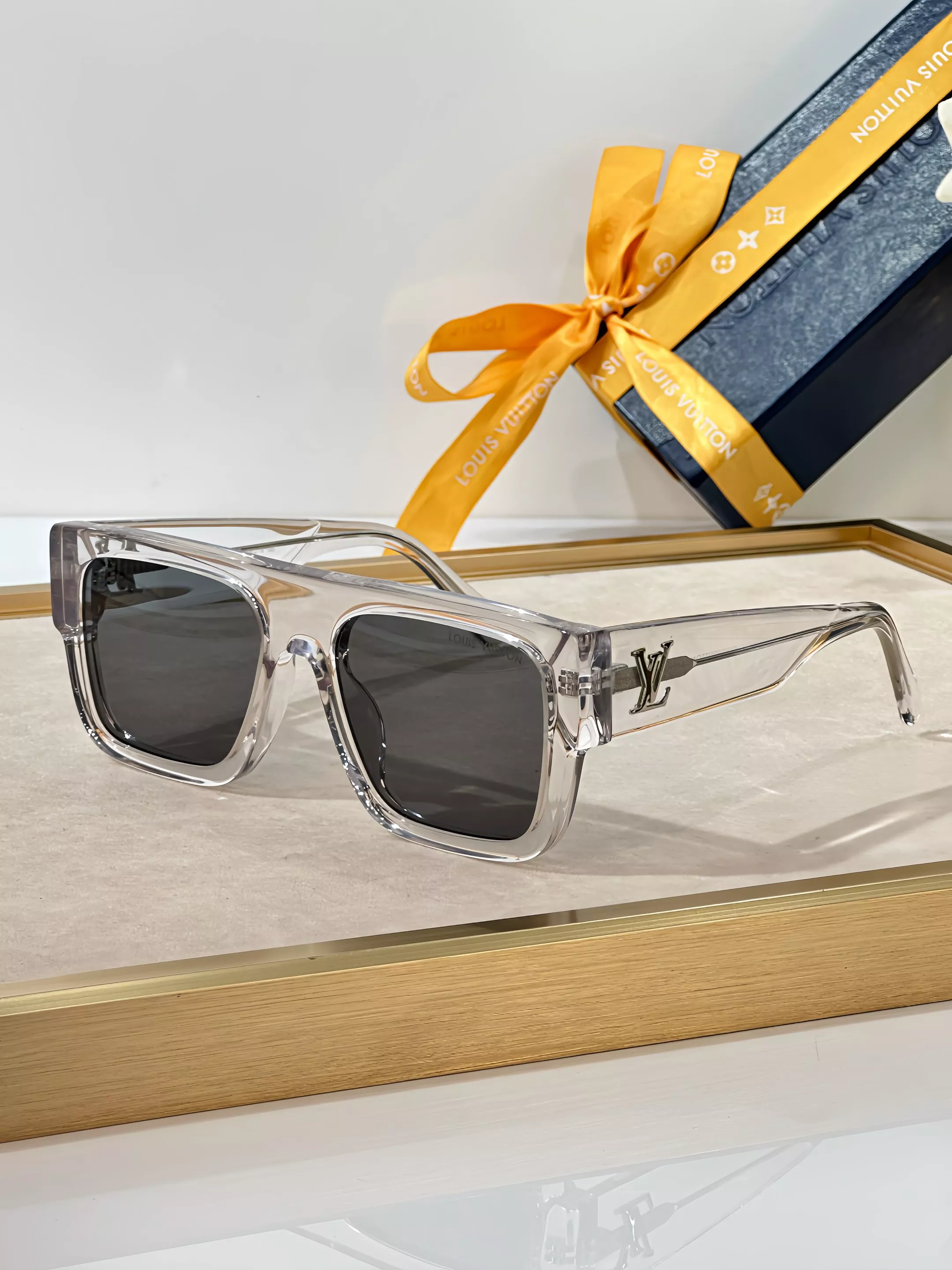 Louis Vuitton AAA Quality Sunglasses AllSeason 6751
