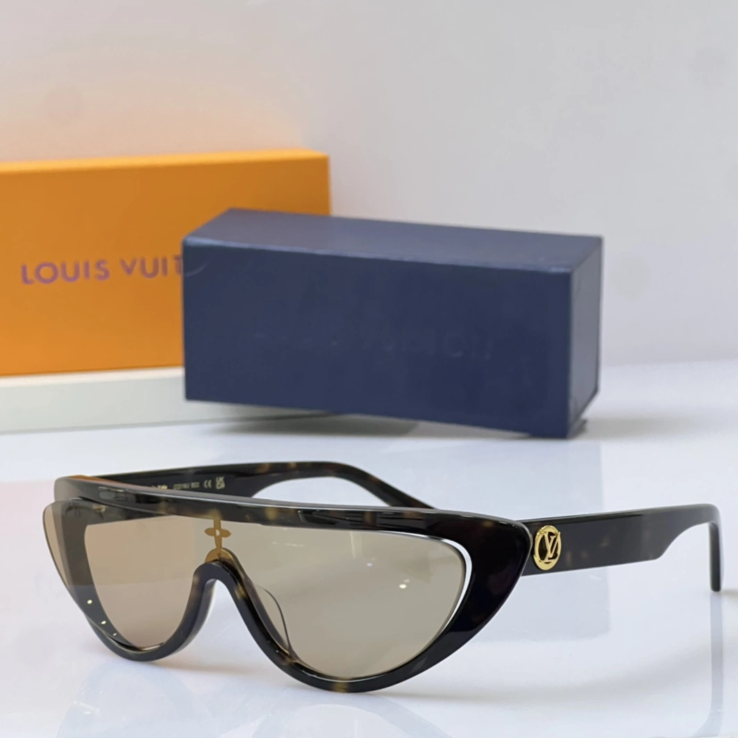 Louis Vuitton AAA Quality Sunglasses BestValue 998