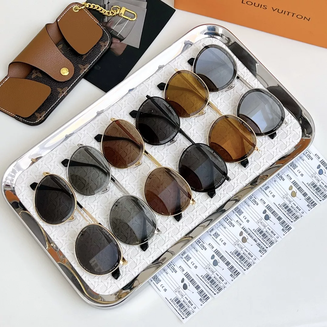 Louis Vuitton AAA Quality Sunglasses Bold 3879