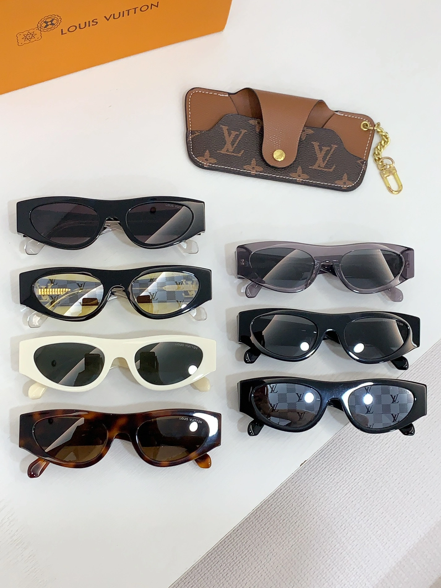 Louis Vuitton AAA Quality Sunglasses Bold 4120