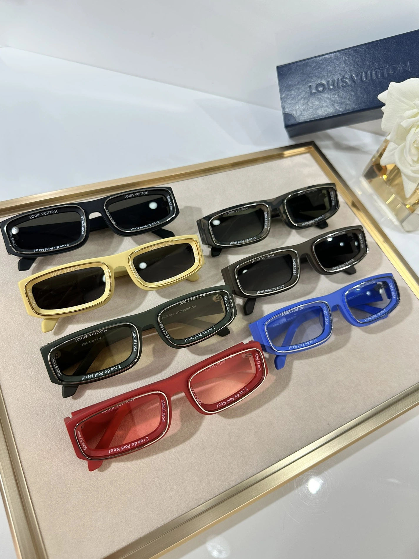 Louis Vuitton AAA Quality Sunglasses Classic 1294