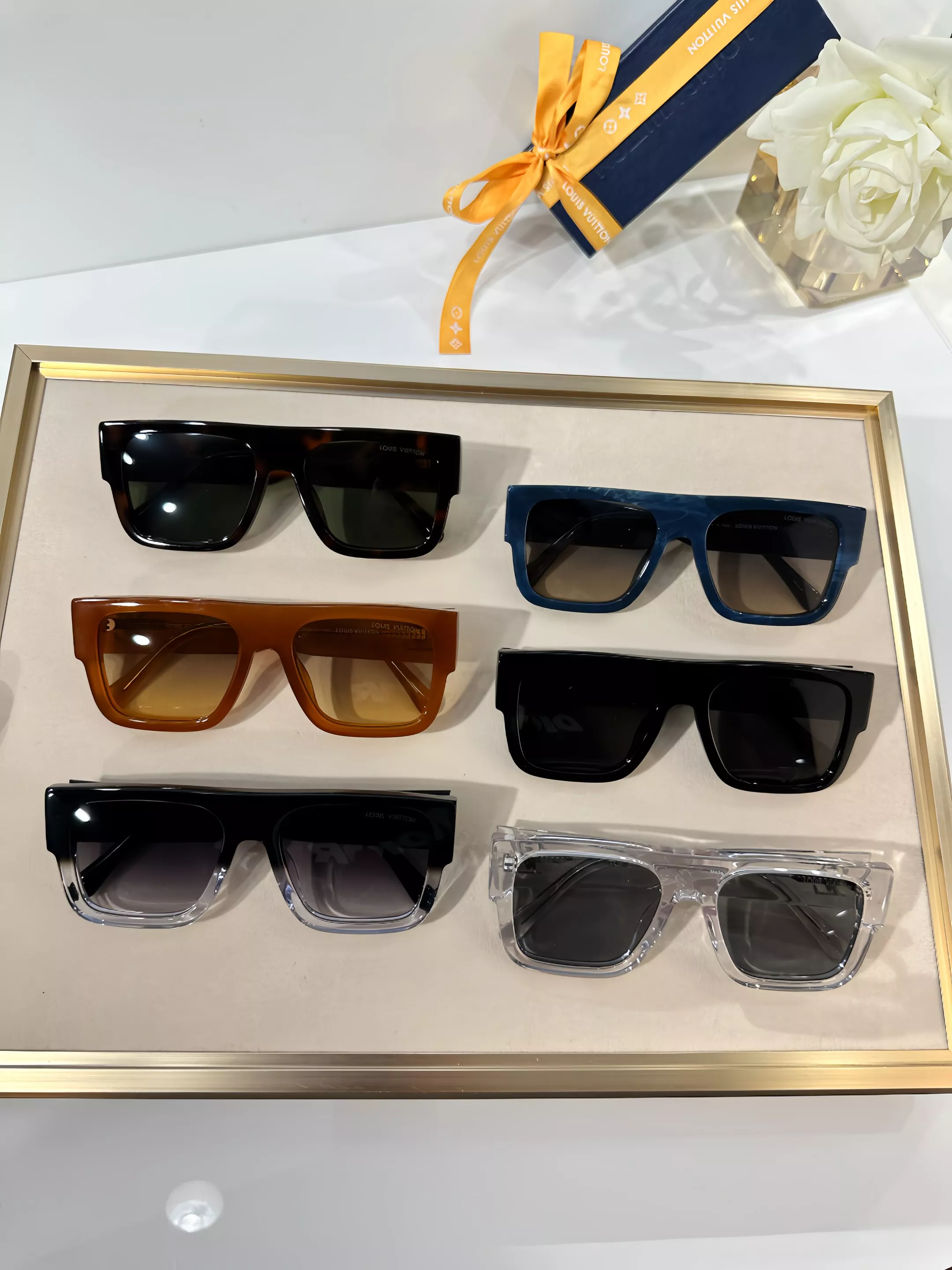 Louis Vuitton AAA Quality Sunglasses Comfortable 3928