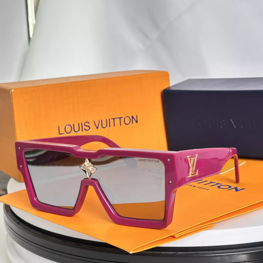 Louis Vuitton AAA Quality Sunglasses Comfortable 5731