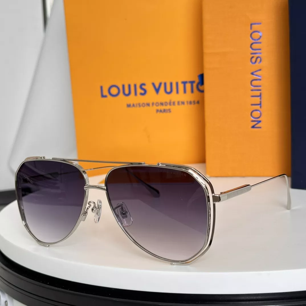 Louis Vuitton AAA Quality Sunglasses Comfortable 5838